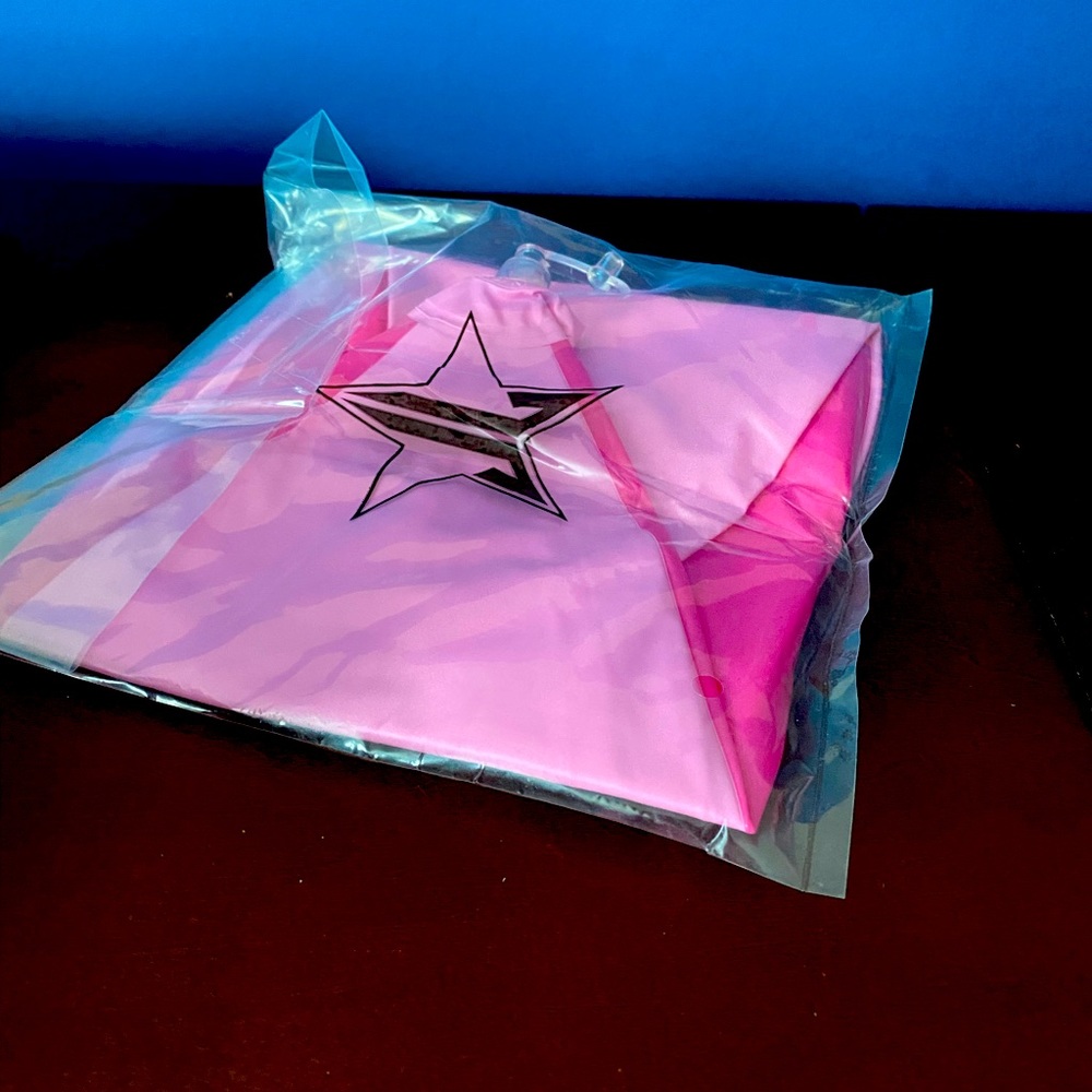 Jeffree Star Cosmetics Beachball